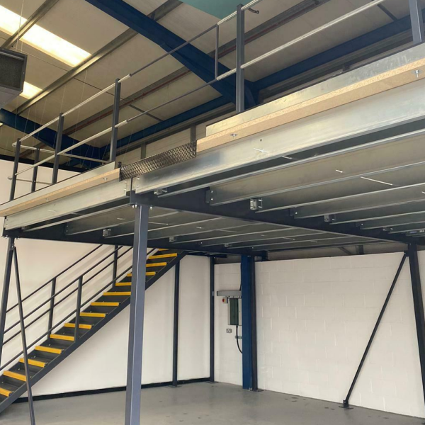 Produit mezzanine industrielle