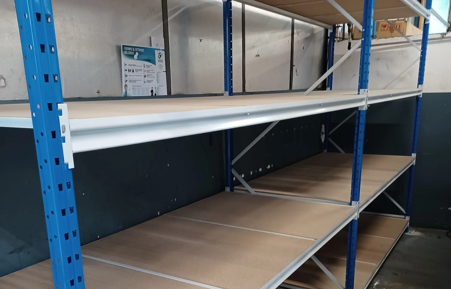 rayonnage neuf stockage à tablette