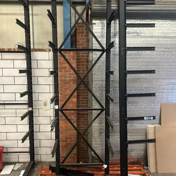 Rayonnage cantilever charge lourde d'occasion