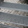 Caillebotis pressé pour charges lourdes en escalier