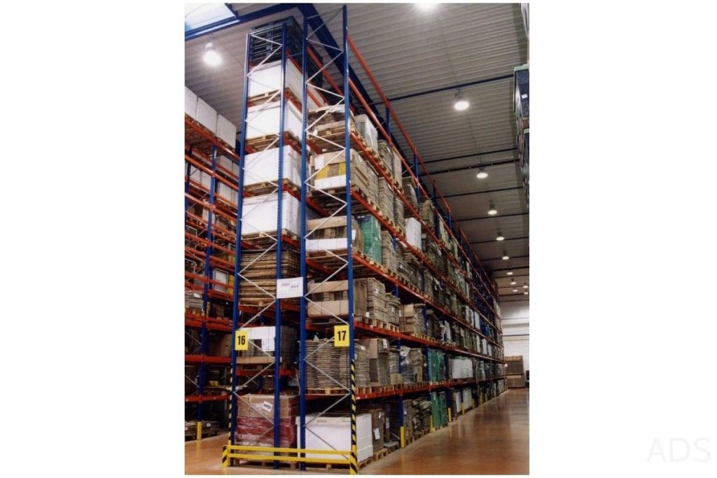 Échelle grande hauteur de rack de stockage