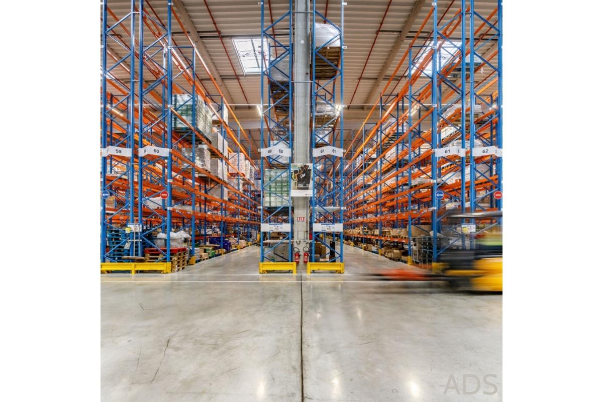 Entretoises sur des palettiers Entretoises sur des palettiers